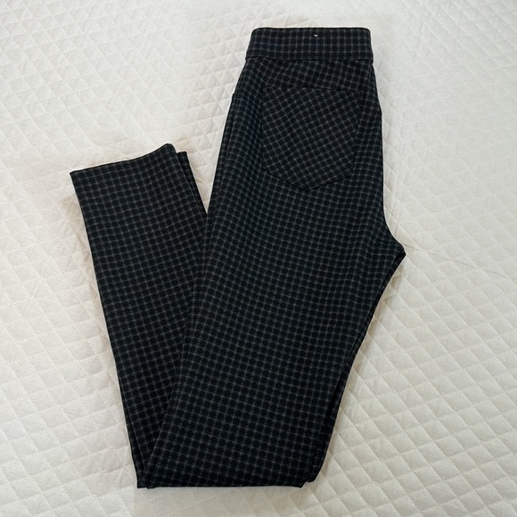 Max Studio Pull On Ankle Pants. Size Small. Black and Gray Plaid. Back Pockets. - Picture 8 of 9